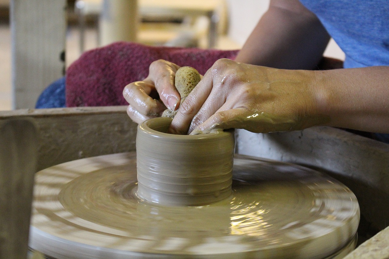 How Pottery Can Make Your Food Taste Better